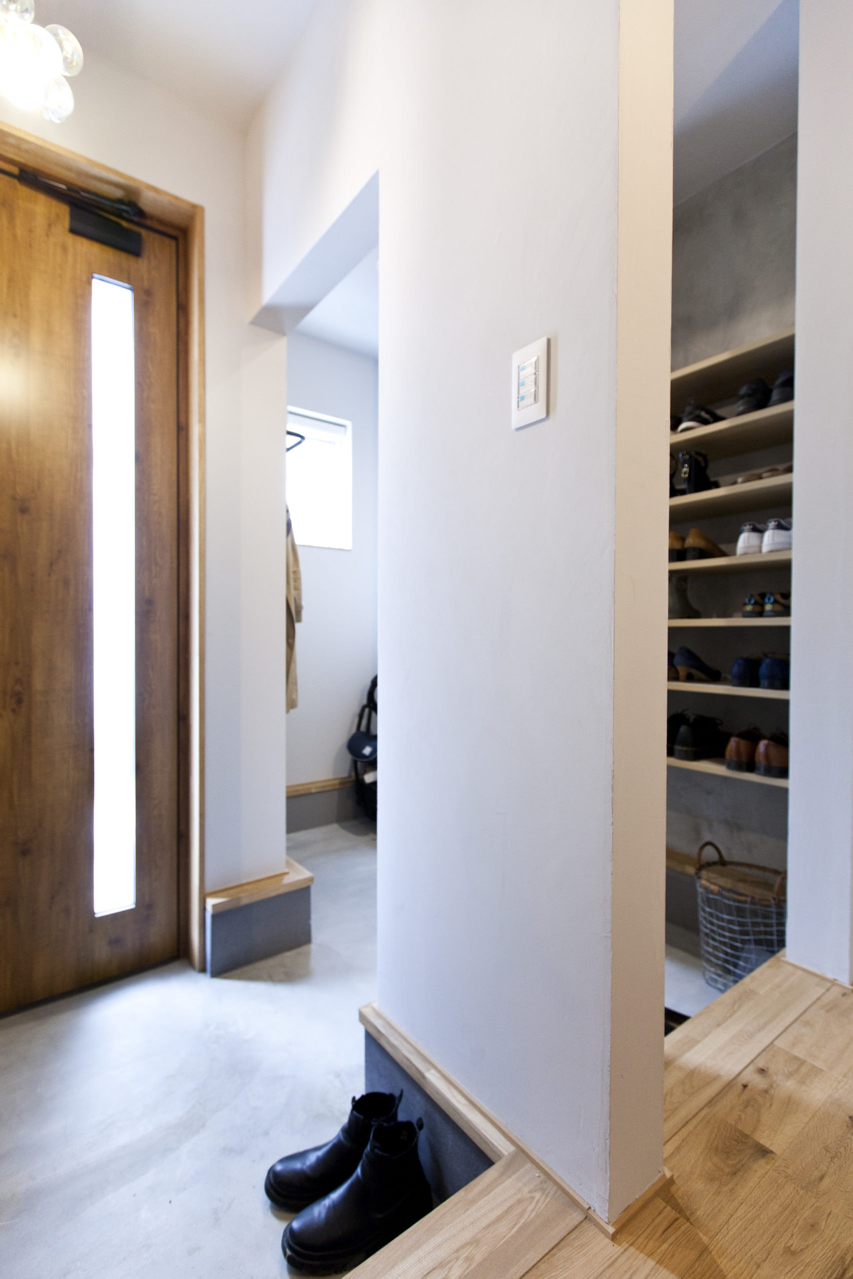 2つの動線をもつ玄関