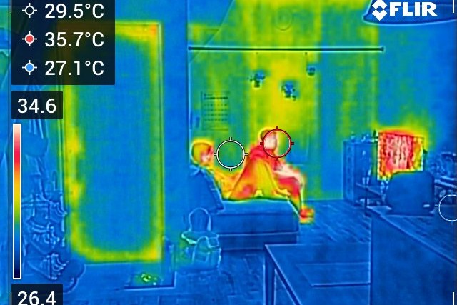 さいたま市　上尾市　川口市　工務店　パーソナルスタイル　注文住宅　新築　戸建て　ブログ　家づくり　吹き抜け　サーモグラフィー　温度差　空気
